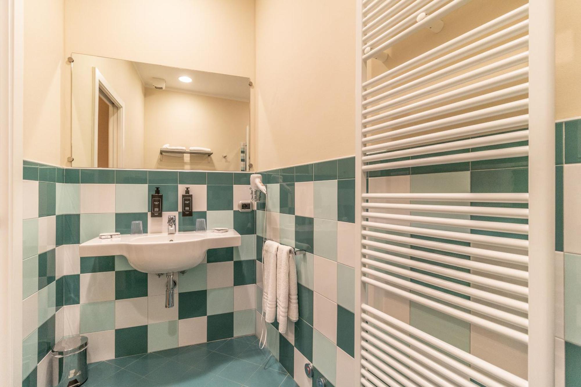 Casa Isolani Luxury Rooms Piazza Maggiore 1 볼로냐 외부 사진