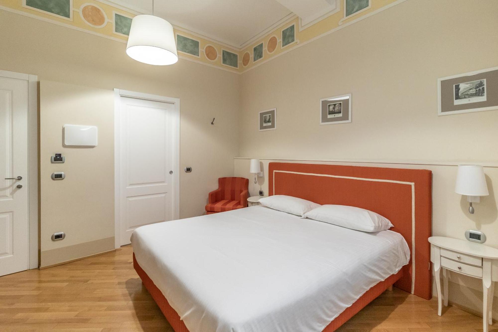 Casa Isolani Luxury Rooms Piazza Maggiore 1 볼로냐 외부 사진
