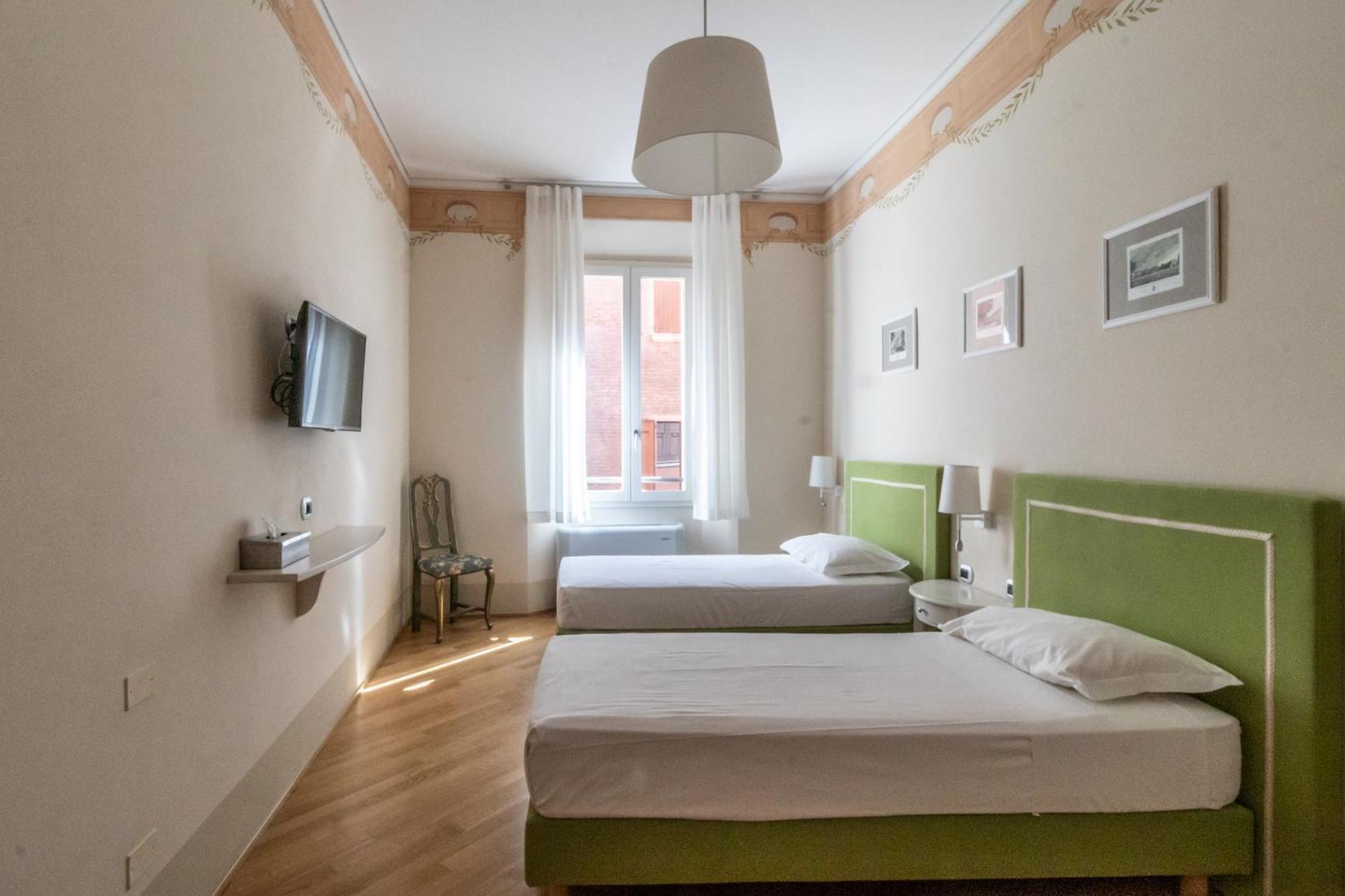 Casa Isolani Luxury Rooms Piazza Maggiore 1 볼로냐 외부 사진