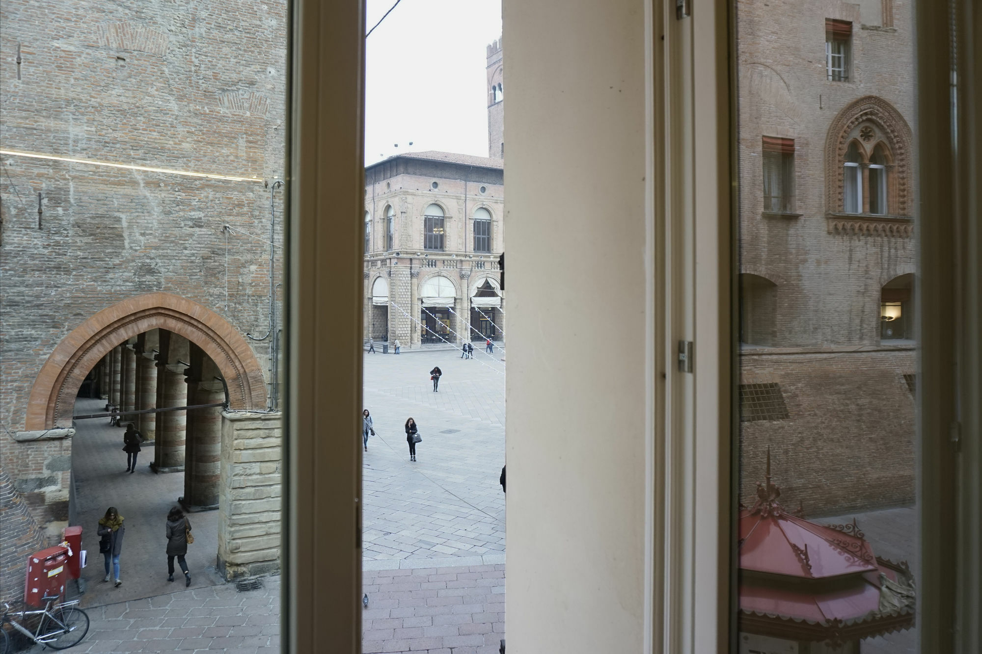 Casa Isolani Luxury Rooms Piazza Maggiore 1 볼로냐 외부 사진